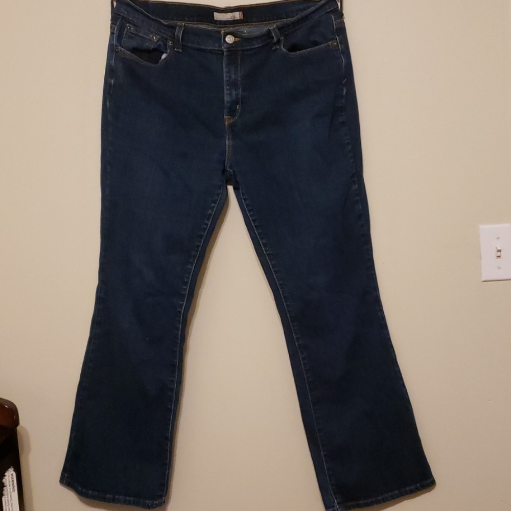 #Womens Levi jeans